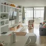 Bogge 1a Luminoso, Amplio Y 1 Linea De Playa アパート *